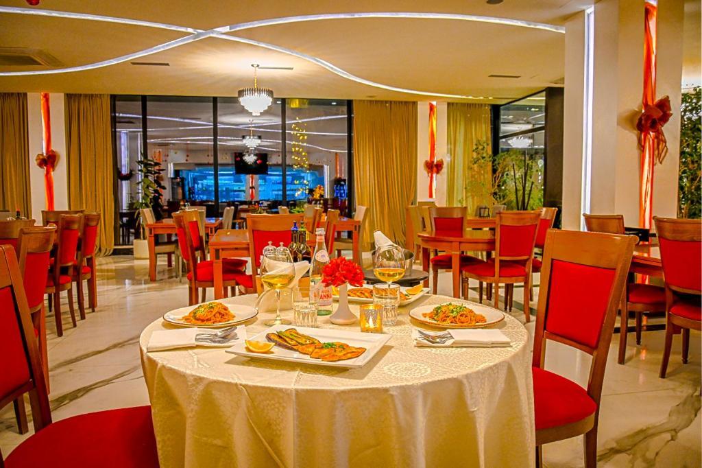 Hotel Vivas Durres Exterior photo