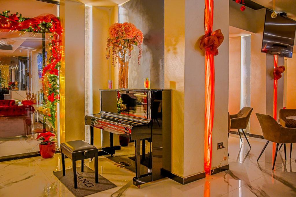 Hotel Vivas Durres Exterior photo
