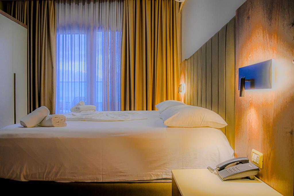 Hotel Vivas Durres Exterior photo